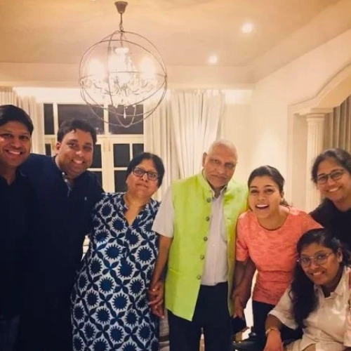 Peyush Bansal with his Father and Family