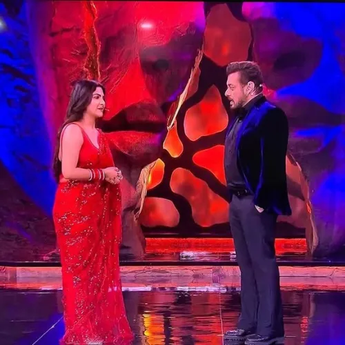 A Picture of Hema Sharma with Salman Khan